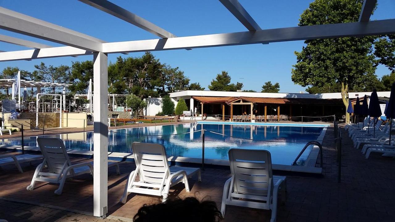 Villaggio Albatros Resort Lesina Exteriör bild
