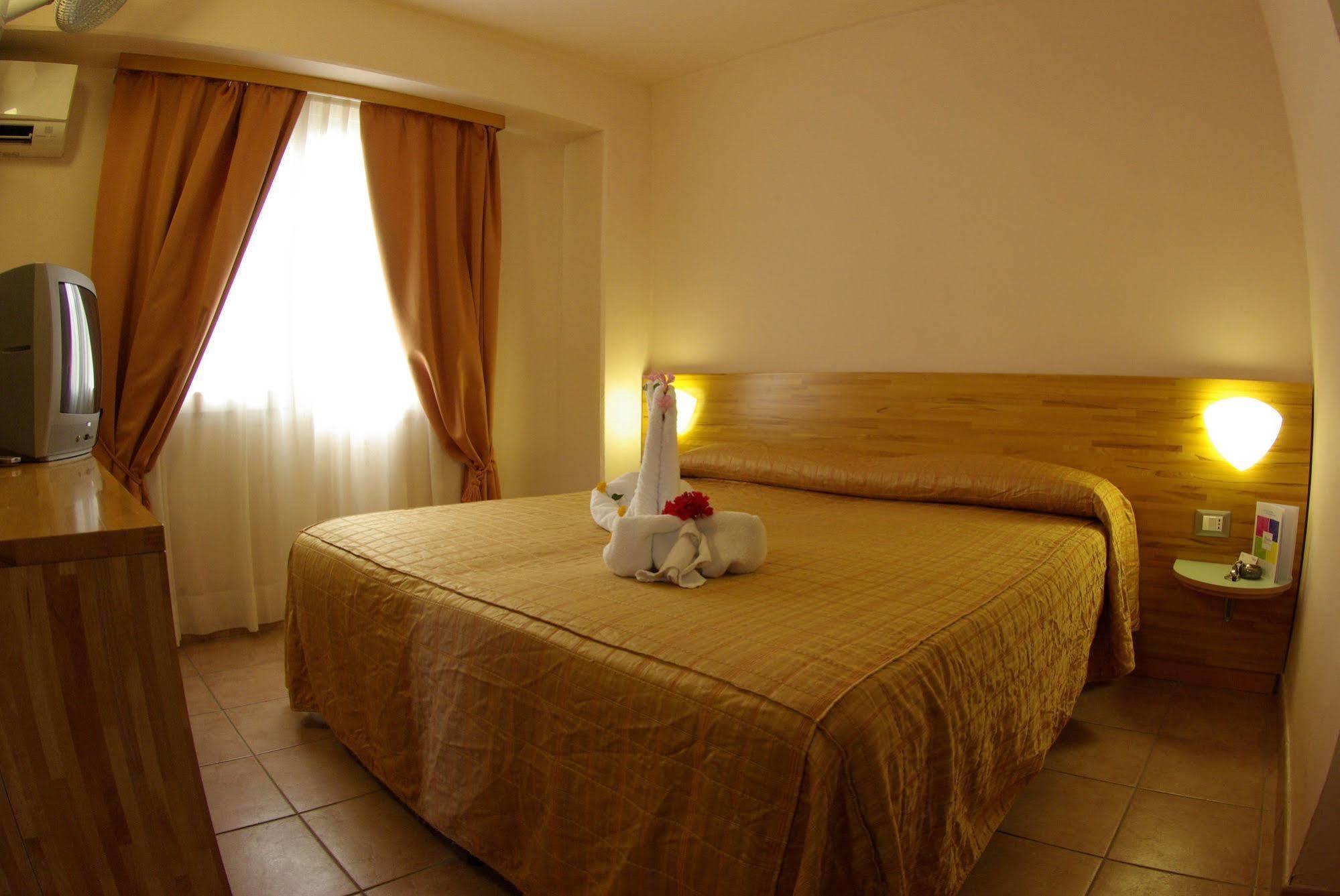 Villaggio Albatros Resort Lesina Exteriör bild