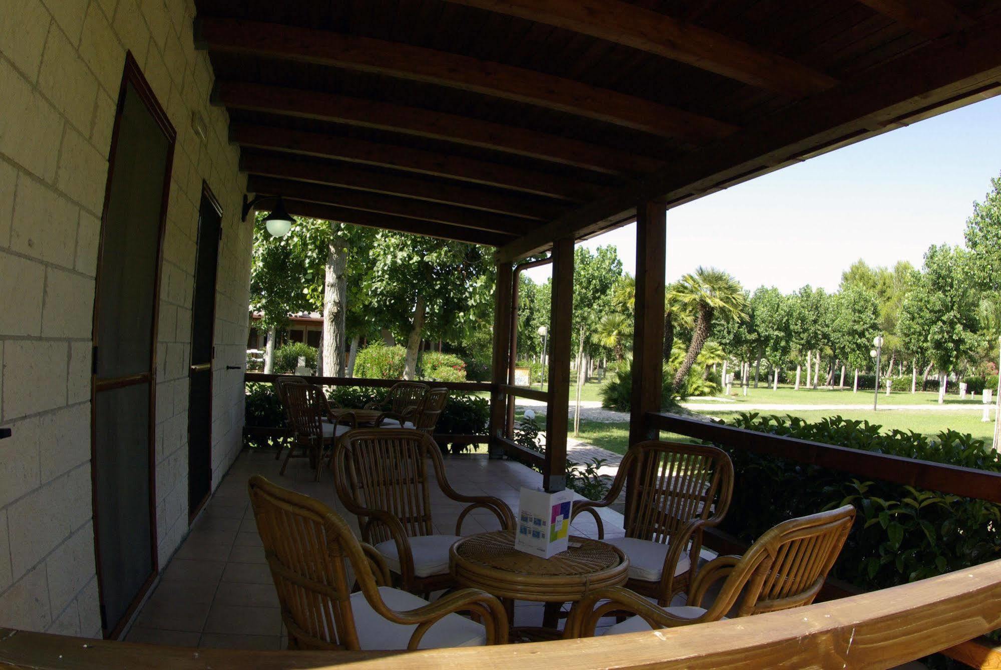Villaggio Albatros Resort Lesina Exteriör bild
